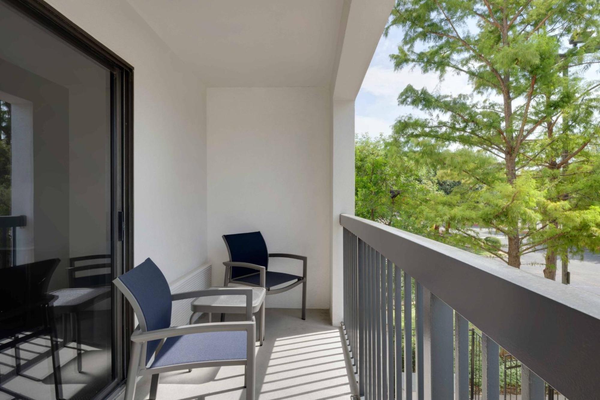 Courtyard Austin South Hotel Bagian luar foto