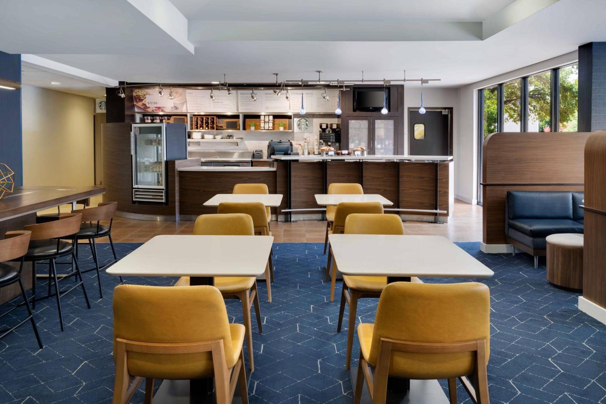 Courtyard Austin South Hotel Bagian luar foto