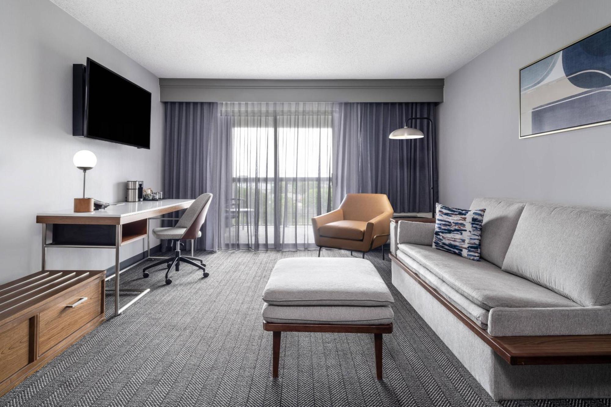 Courtyard Austin South Hotel Bagian luar foto