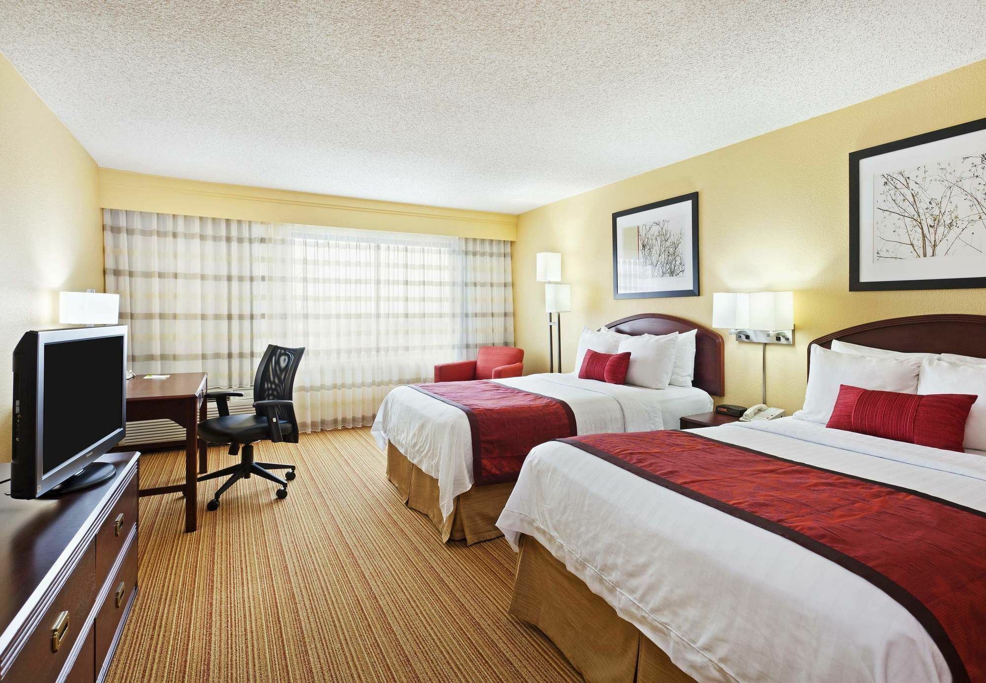 Courtyard Austin South Hotel Bagian luar foto