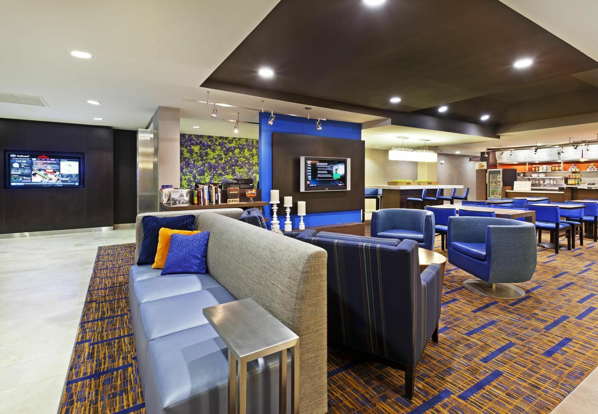 Courtyard Austin South Hotel Bagian luar foto