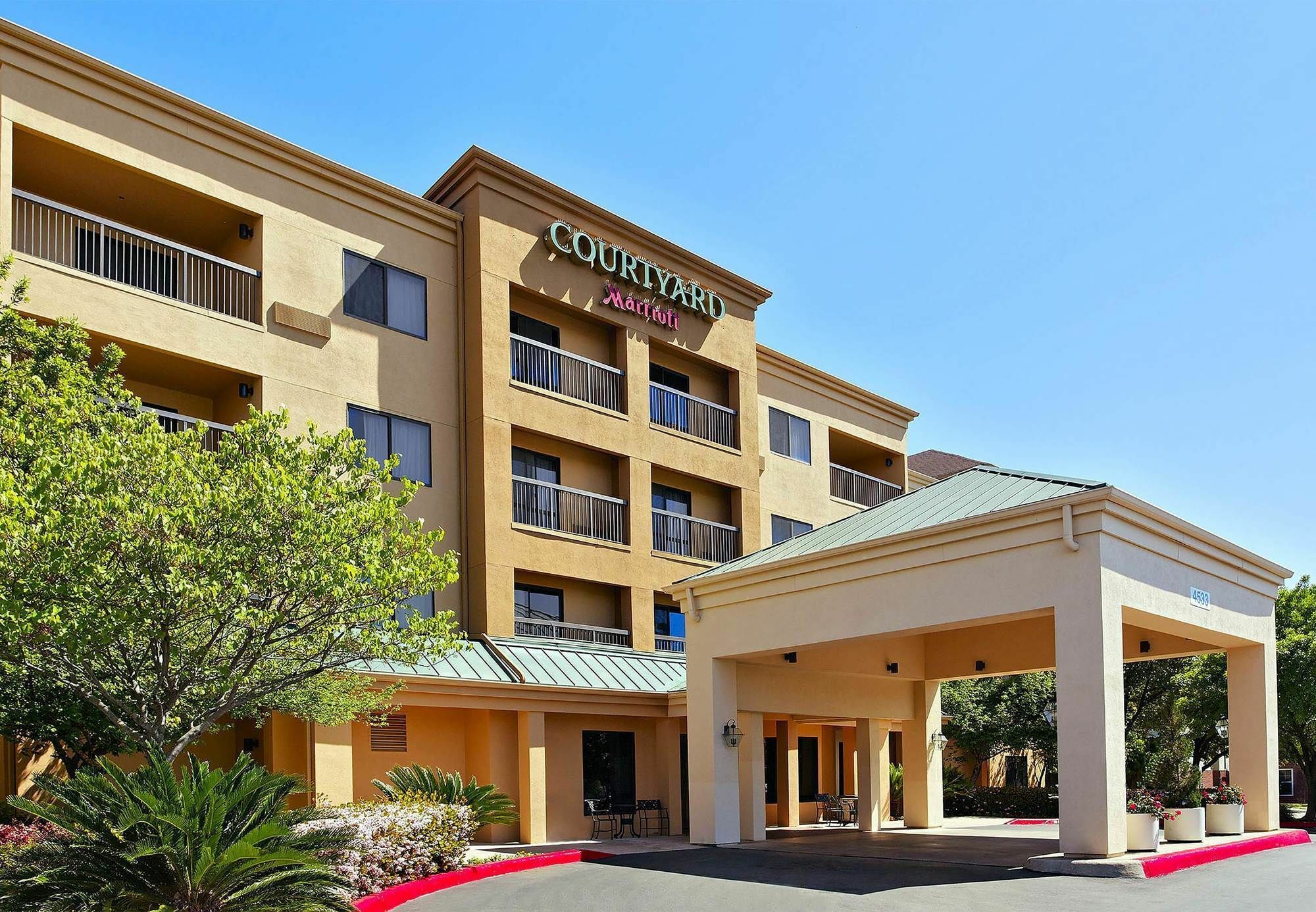 Courtyard Austin South Hotel Bagian luar foto